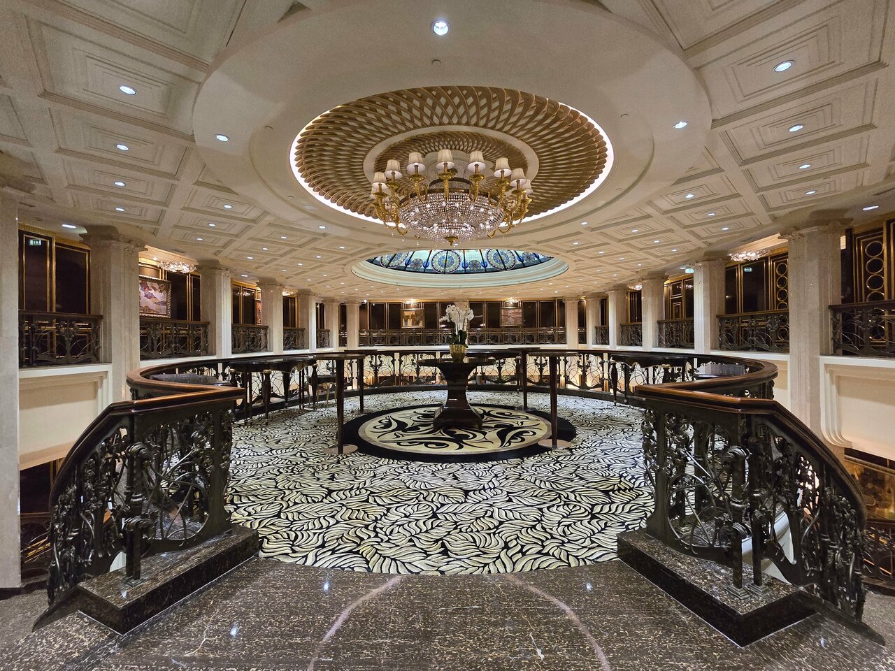 Гостиница The St. Regis Москва Никольская Москва-107