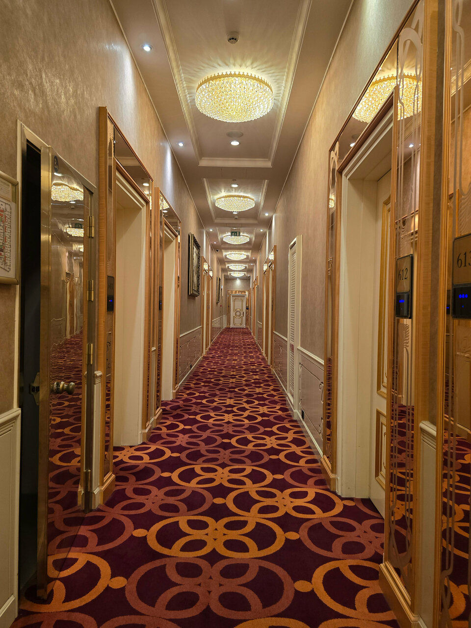 Гостиница The St. Regis Москва Никольская Москва-175