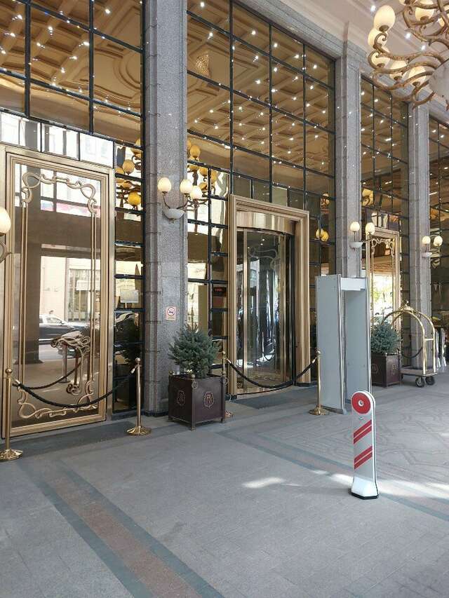 Гостиница The St. Regis Москва Никольская Москва-175