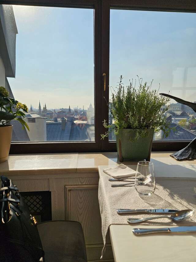 Гостиница The St. Regis Москва Никольская Москва-180